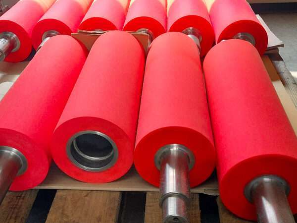 Wały poliuretanowe – wszechstronność zastosowań i proces regeneracji